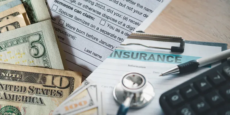 Conoce la importancia del seguro de salud en tus taxes y las consecuencias de no incluirlo en tu declaración